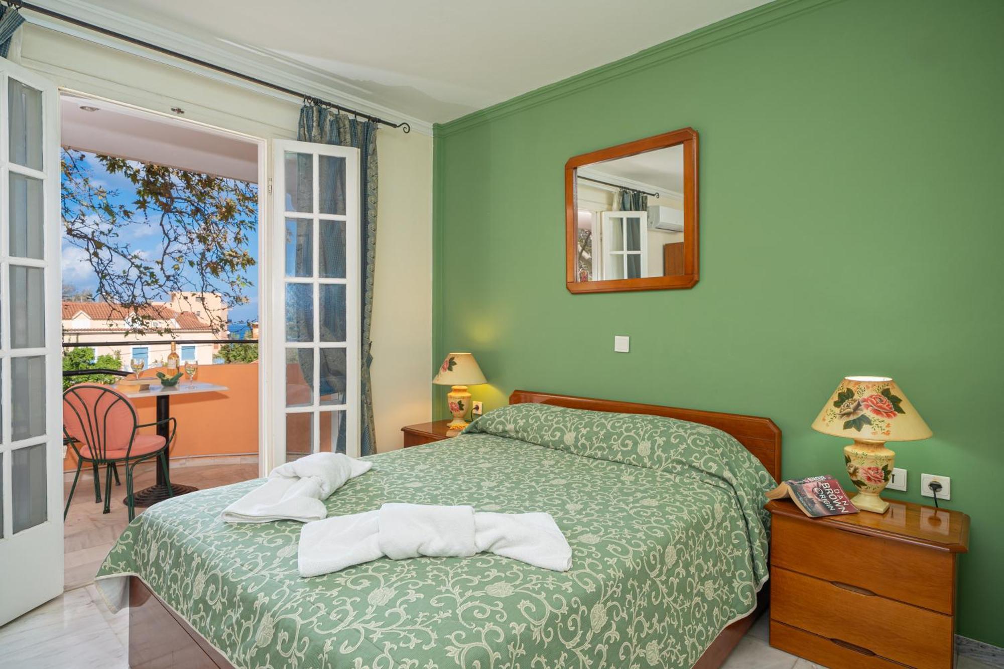 Odysseus Palace Poros  Ngoại thất bức ảnh