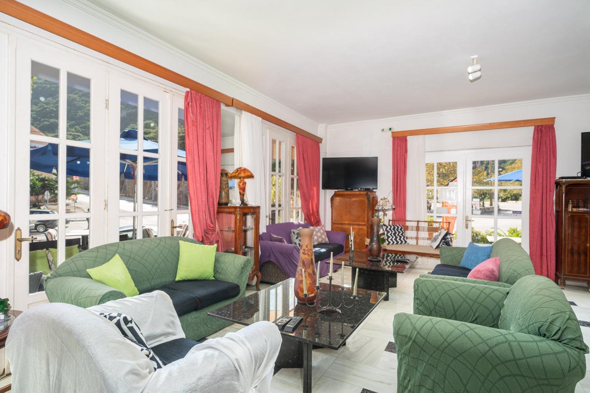 Odysseus Palace Poros  Ngoại thất bức ảnh
