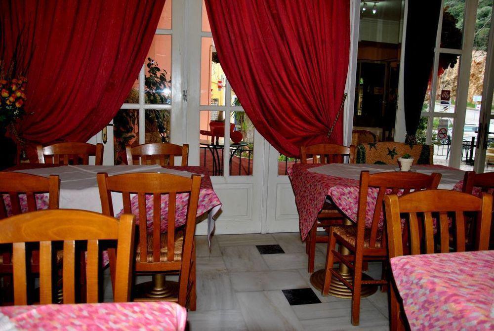 Odysseus Palace Poros  Ngoại thất bức ảnh