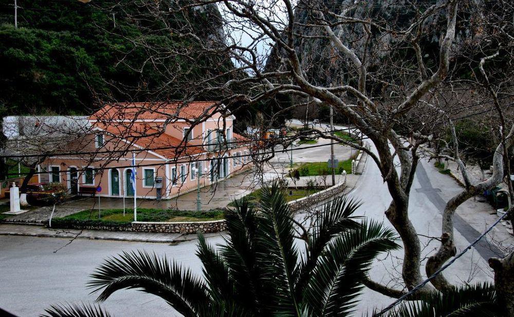 Odysseus Palace Poros  Ngoại thất bức ảnh