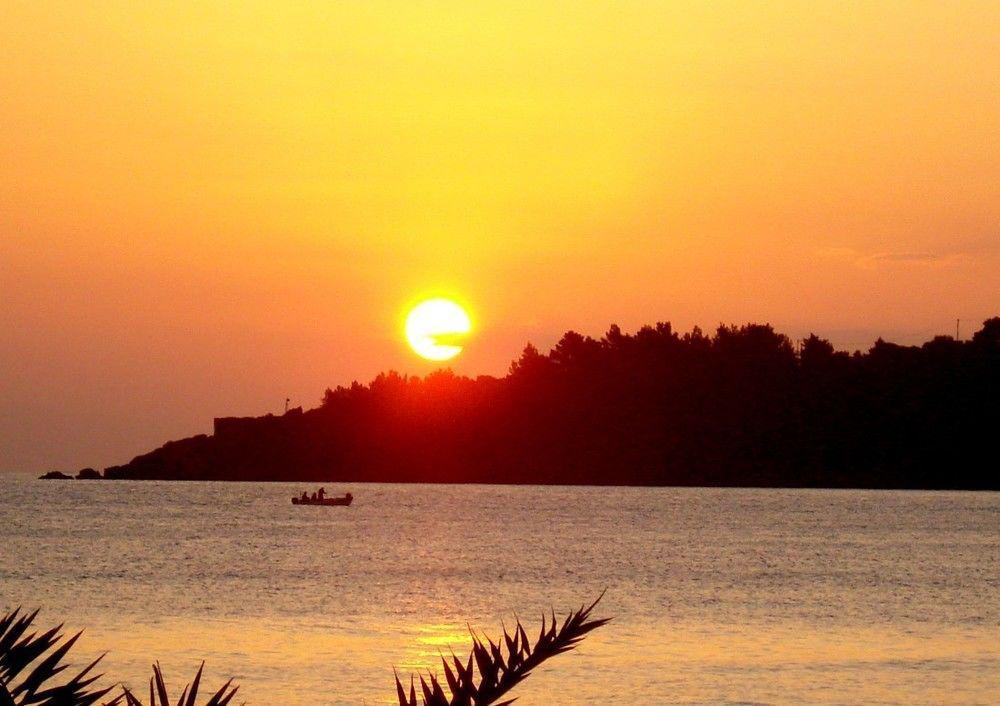 Odysseus Palace Poros  Ngoại thất bức ảnh